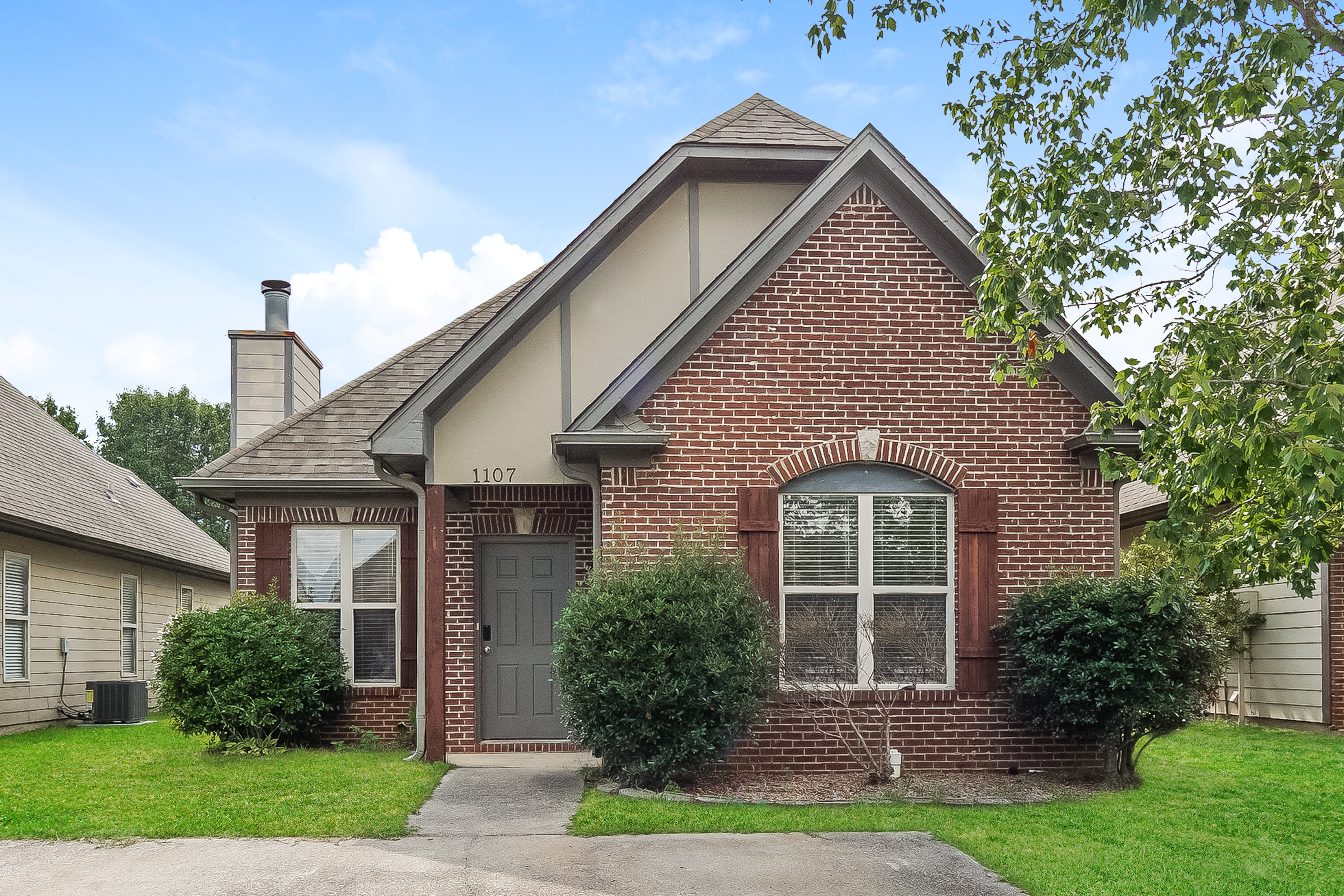1107 WASHINGTON DR MOODY, AL 35004